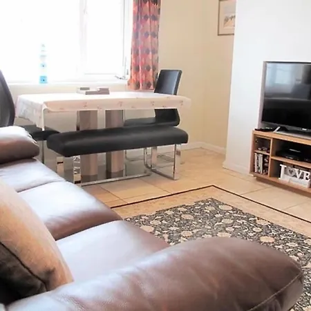Beachside Duplex - Lovely Right On Filey's Seafront Lejlighed *